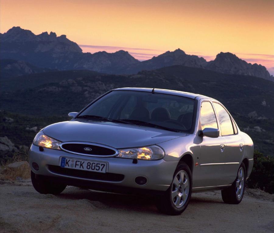  Ford Mondeo 1996 года  (фото 32 из 53)